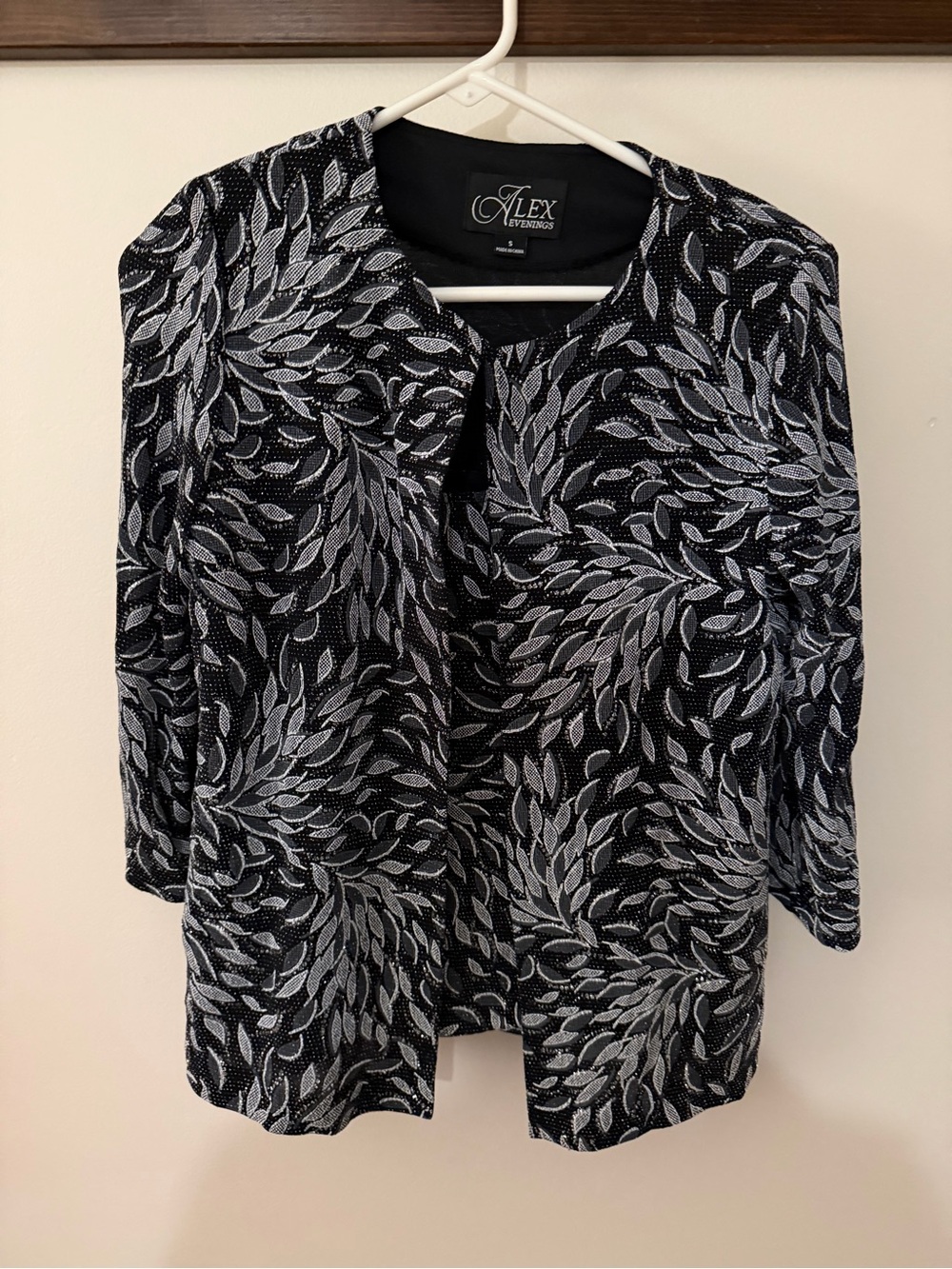Alex Evenings Black Jacket with shell Silver Leaf Motif - Picture 1 of 3
